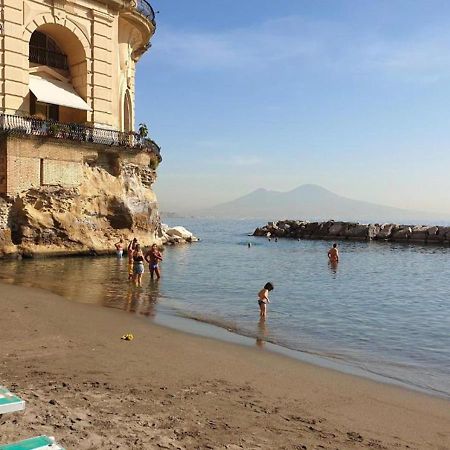 Apartments Hotel Real Suite Napoli Chiaia Mergellina Bagian luar foto